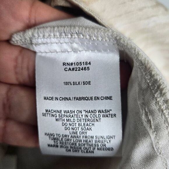 Go by GoSilk Silk Camo Print Zip Up Vest Size Medium - Picture 12 of 12